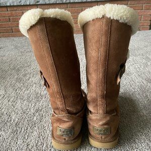 UGG Messenger Pocket Boots